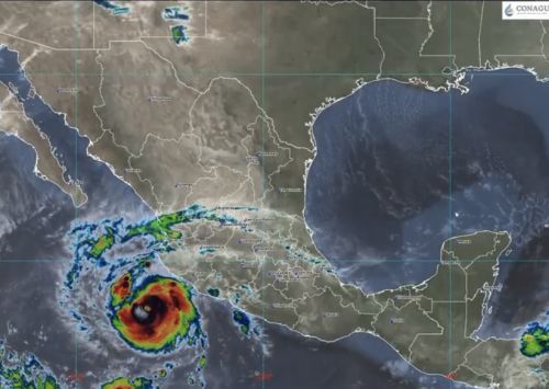 Huracán “Roslyn” alcanza categoría tres y se aproxima a Michoacán